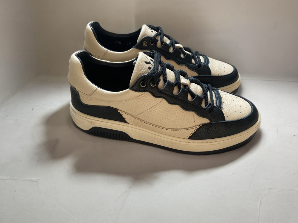 Nova Court Black / Cream - Women