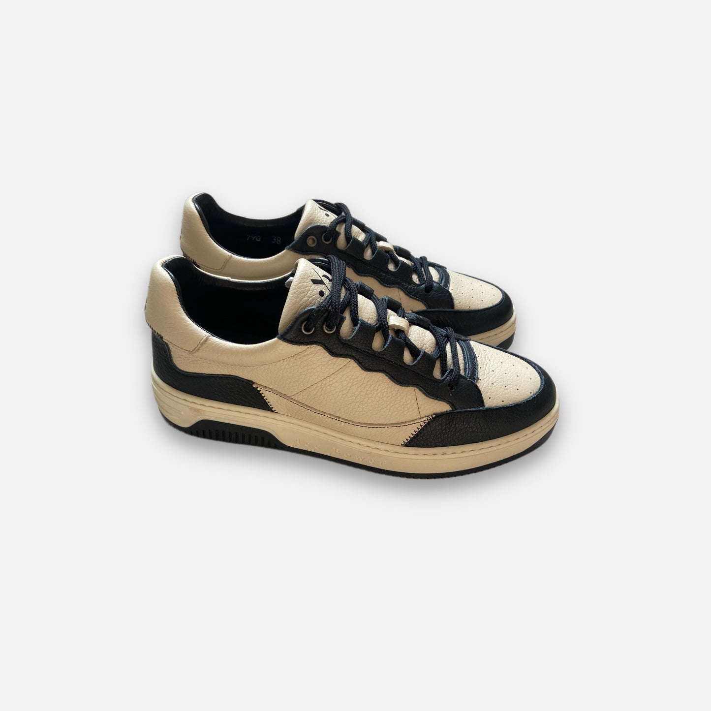 NOVA Court Black / Cream - Women